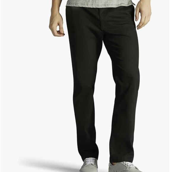 NWT Lee Men's Extreme Motion Flat Front Slim Straight Pant, 28Wx32L, black - Picture 1 of 3